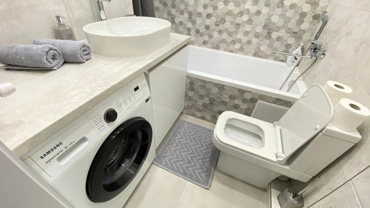 Diplomat The Best Ultra Central Apartaments 基希讷乌 外观 照片